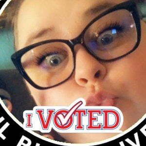 Meet your Posher, Corinne